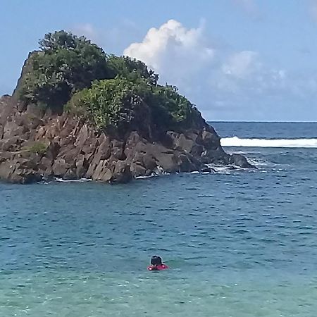 Josurfinn, Puraran Beach Baras  Екстериор снимка